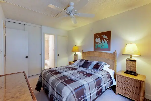 Comfortable Bedroom For Your Island Escape