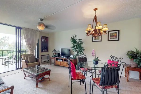 Bright dining area with comfortable seating for shared meals
