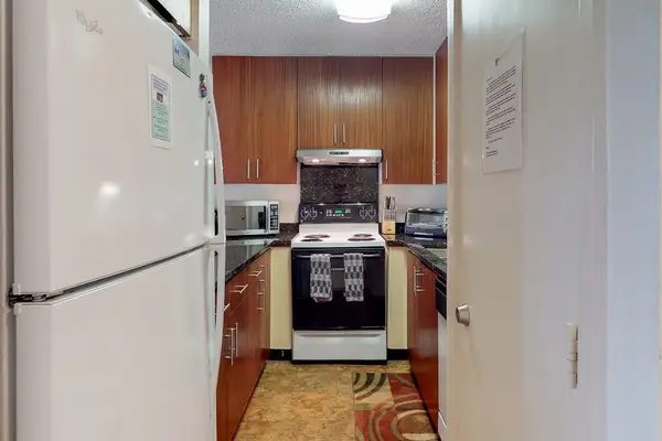 ull kitchen with everything needed for easy home cooking