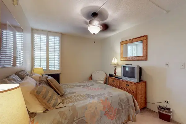 Comfortable bedroom with a calm and welcoming atmosphere