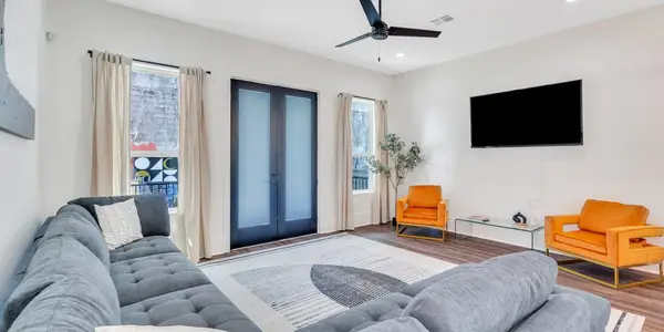 Modern Mid City Maison