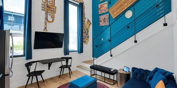 Elegant Stay Across From FQ  w/ Free Parking