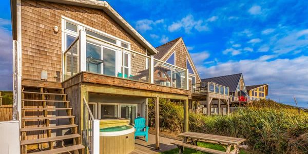 78d7acf3 1aab 42 WXVP