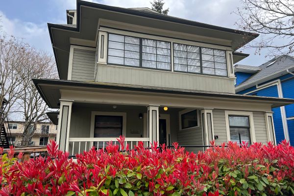 Huge, 16 Room Property – 376 Eugene House