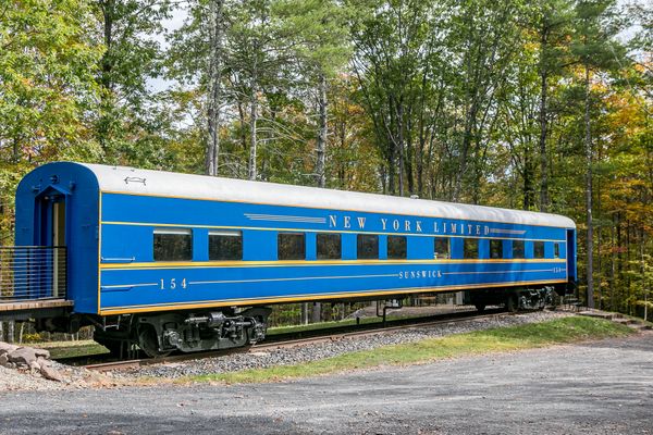 Sunswick Railcar: A 1940s Train Among the Trees