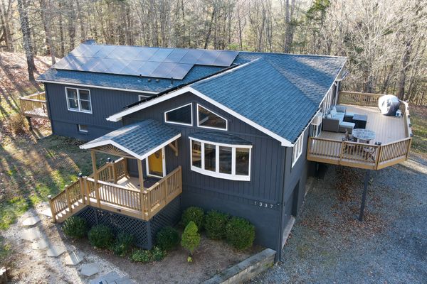 Esopus Escape: Secluded Escape w/ Hot Tub