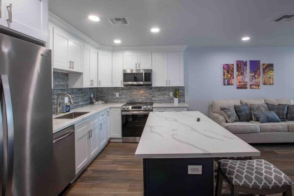 3 Bedroom Condo 15 min from Downtown New Orleans