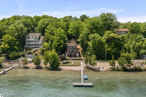New! The Sunkissed Beach House: Truly Spectacular!