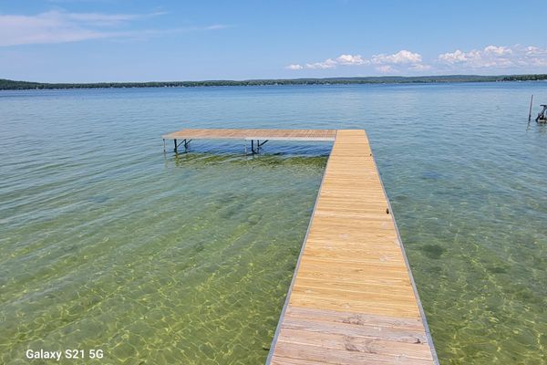 NEW!  The Lighthouse – Cute, Large, and Lakefront!