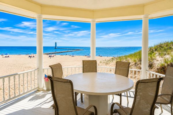 NEW!  The Frankfort Beach House – Spectacular!
