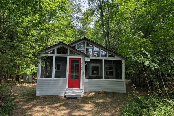 NEW! Jack-in-the-Pulpit – Cute and Cozy Cabin!
