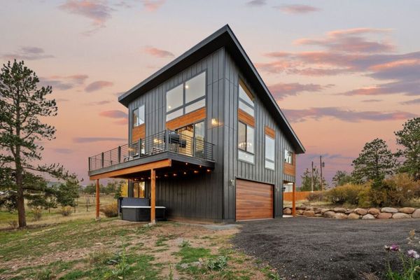 Modern mtn escape! Hot tub | fireplace | views