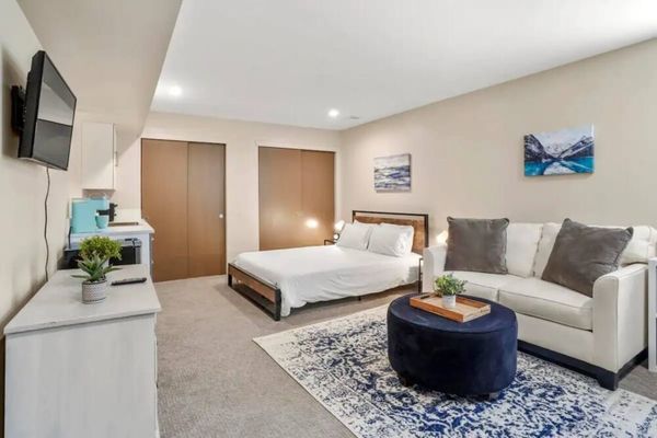 New! Cozy studio | kitchenette | near sloan’s lake