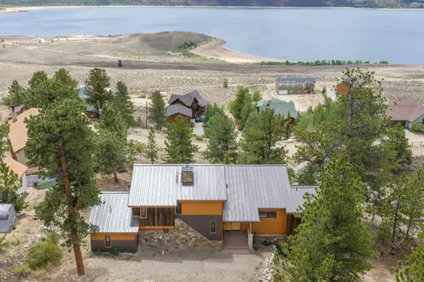 Twin lakes lodge with scenic mountain views