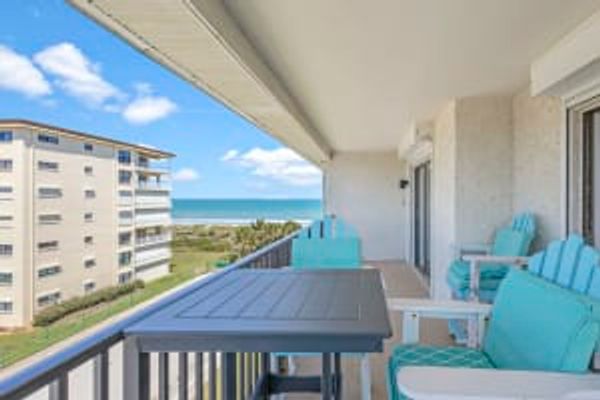 2 bed/2bath Oceanview Condo-The Wellington