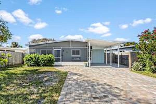 3BR Cocoa Beach Oasis w Tiki Hut & Outdoor Shower (Walk to Beach!)