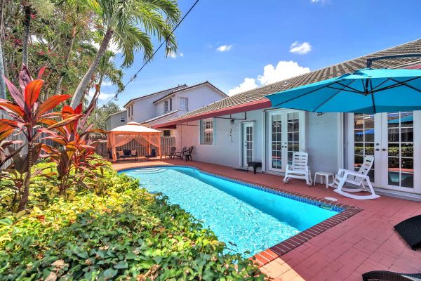 Casita Azul – Miami Retreat w Pool Family