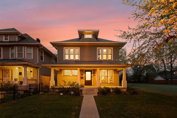 Modern Historic | Pet Friendly | Regency Retreat