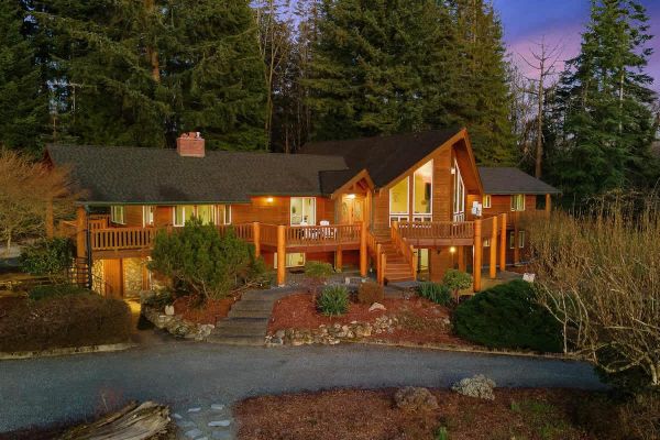 Lodge-Style Retreat | King Beds | Fire Pit
