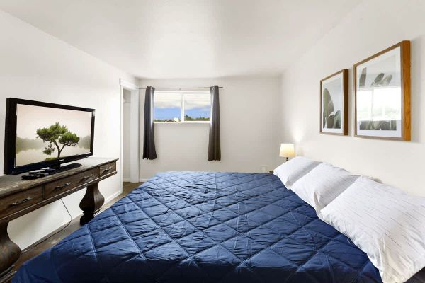2BR Ocean Shores Condo | Fireplace | Sleeps 4