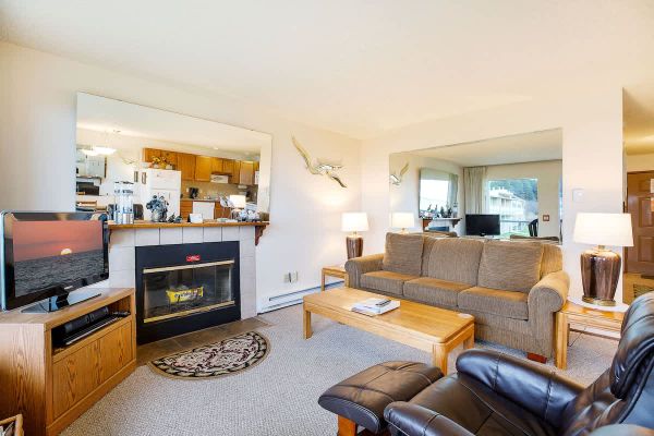 Beachfront Condo on the Pacific Ocean