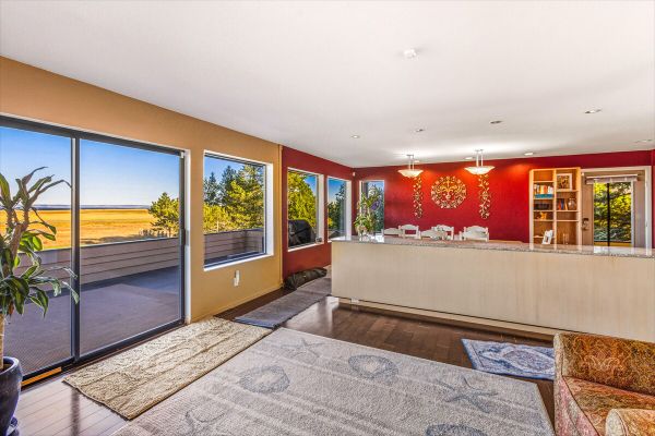 Luxury Westport Retreat | Hot Tub | Home Gym