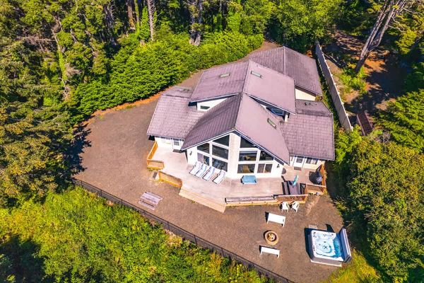 Beachfront Moclips Retreat w/ Hot Tub & Fire Pit