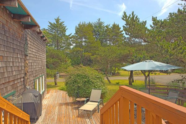 2BR Grayland Beach Cabin w/ Deck | Dogs OK