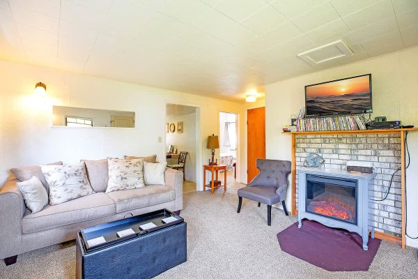 2BR Cabin | Fire Pit | Near Boat Launch | Dogs OK