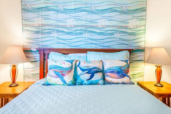 Hi-Tide Resort, Top Floor, Queen Bed, Unit 29