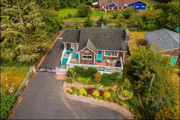 Seabreeze Captain Mikes Snug Harbor