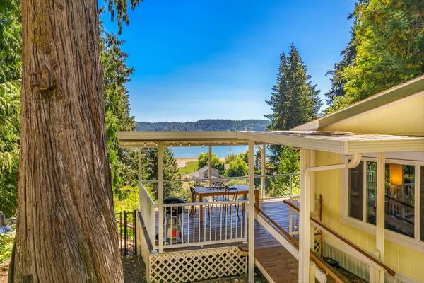 Overlooking Hood Canal Vistas & Private Garden