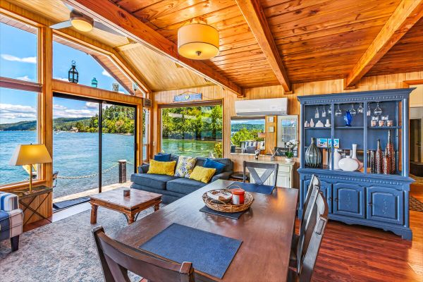 Waterfront Retreat w/ Dock & Hot Tub, Hood Canal
