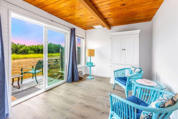 2BR Beachfront Condo | Walk DT | Dogs OK | Unit C