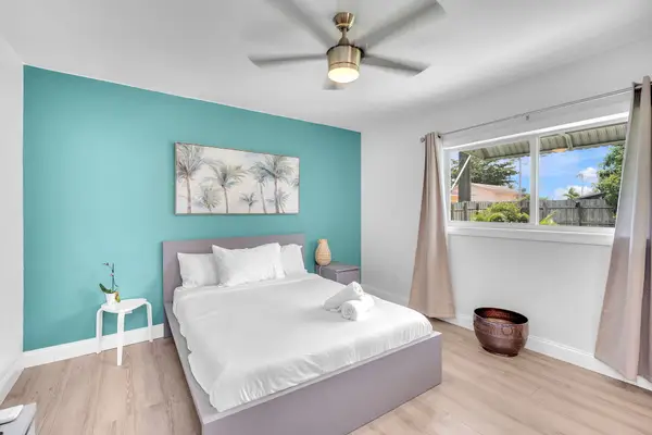 Cozy 1/1 Retreat in Gated Dania Beach Oasis