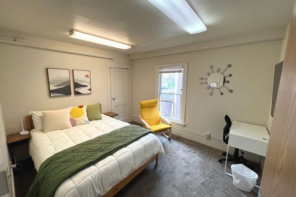 Deluxe Room, Queen Bed