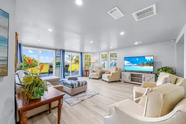 7BR oceanfront home w/ backyard & balcony
