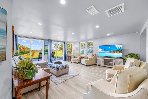 4BR/4.5BA Oceanfront Paradise Downstairs Duplex