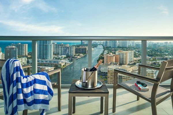 Penthouse with Private Rooftop & Beautiful Views