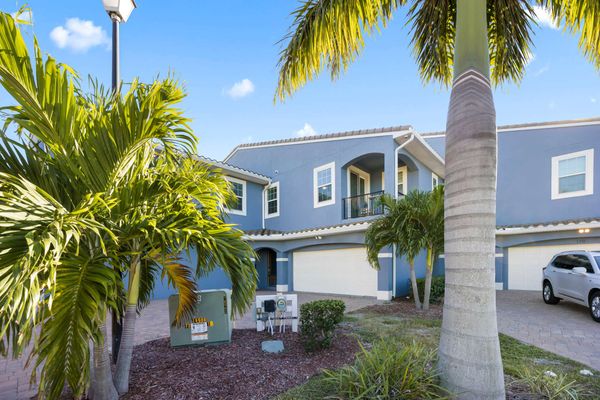 Luxury 3BR Townhome: Walk to Beach + Pool Access!