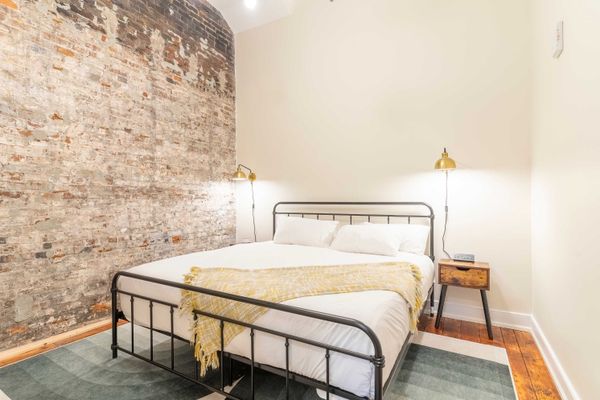 2 Bedroom Suite, 1 King Bed, 1 Queen Bed