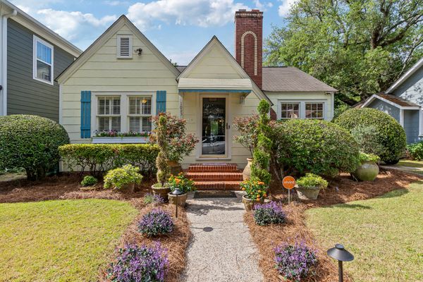 La Petite Fleur Rouge | Elegant & Cozy 2/1 Getaway