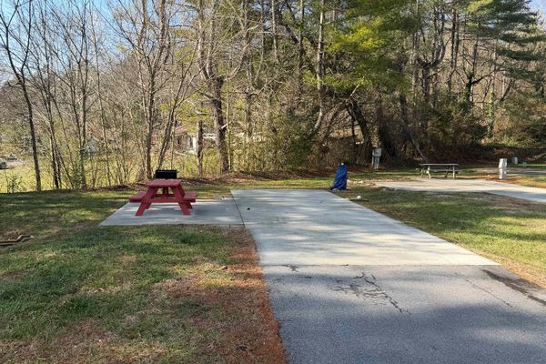 RV Pad #3 Close to Pool & Casino Blue Ridge Mtns