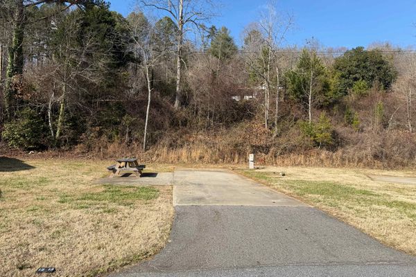 RV Pad #13 Close to Pool & Casino Blue Ridge Mtns