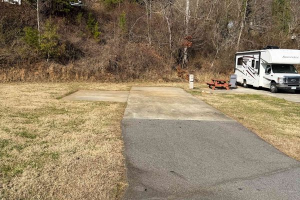 RV Pad #14 Close to Pool & Casino Blue Ridge Mtns