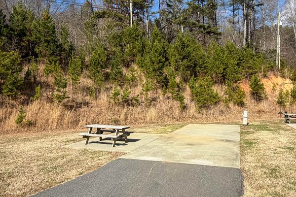 RV Pad #21 Close to Pool & Casino Blue Ridge Mtns