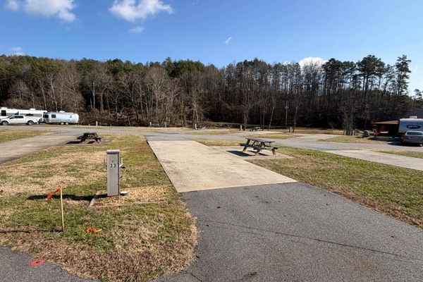 RV Pad #33 Pull through, close to Pool & Casino in Blue Ridge Mtns