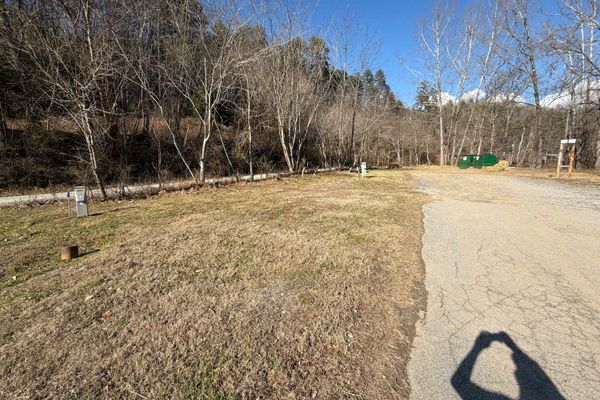 RV Pad #71 Gravel Pad, Close to Casino in Blue Ridge Mtns