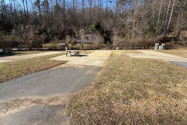 RV Pad #76 Close to Casino in Blue Ridge Mtns