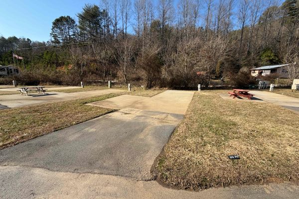 RV Pad #80 Close to Casino in Blue Ridge Mtns